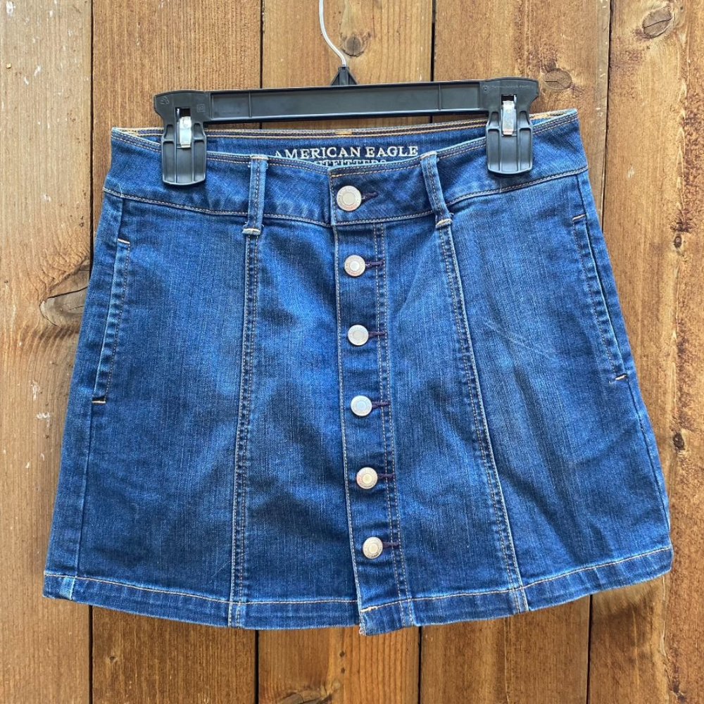AEO denim skirt // button-front // sz 4